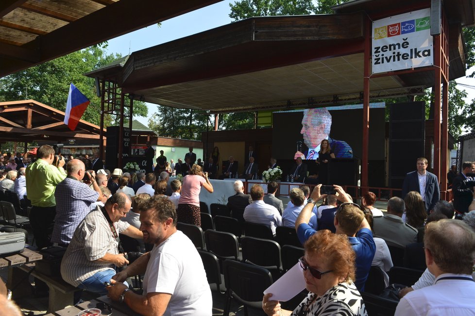 Miloš Zeman vystoupil na Zemi živitelce (23.8.2018)