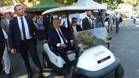 Miloš Zeman zavítal na zahájení Země živitelky do Českých Budějovic (25. 8. 2016).