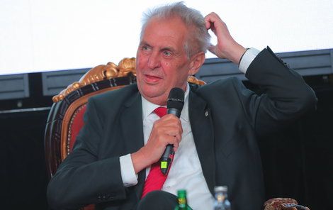 Miloš Zeman navštívil Žofínské fórum. Letošním tématem byla občanská zodpovědnost (23.5 2018)