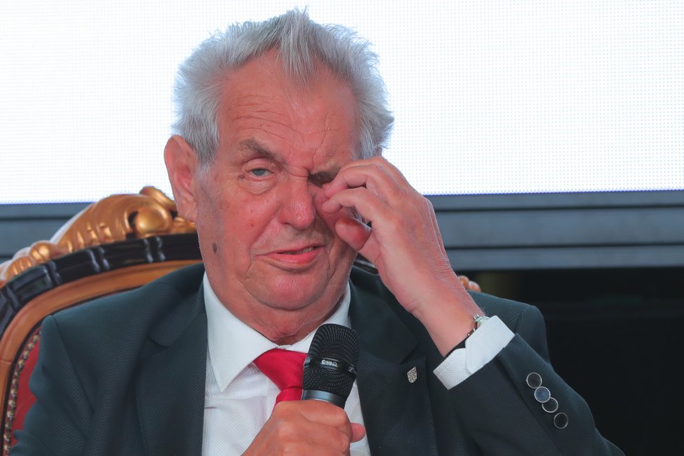 Miloš Zeman navštívil Žofínské fórum. Letošním tématem byla občanská zodpovědnost (23.5 2018)