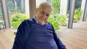 Exprezidenta Miloše Zemana pustili z motolské nemocnice.