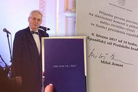 Zeman řekne klíčovou věc jako přídavek koncertu. Kdo je mezi tisícovkou hostů?