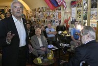 Zeman zavítal do Jazzové sekce: Sklidil potlesk vestoje, nechyběli Mynář a Foldyna