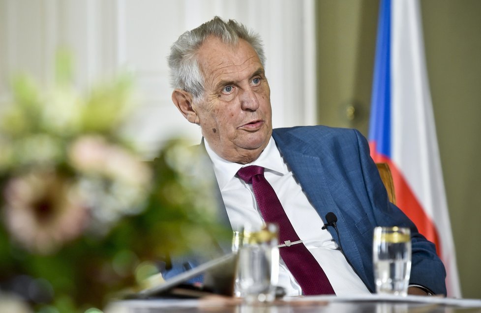 Prezident Miloš Zeman s rozhodnutím Nejvyššího soudu v kauze H-System nesouhlasí