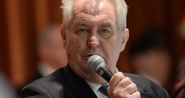 Prezident Miloš Zeman udělil milost vážně nemocnému muži, který si část trestu odpykal.