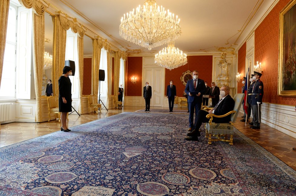 Prezident Zeman jmenoval Zažímalovou předsedkyní Akademie věd (10. 3. 2021)