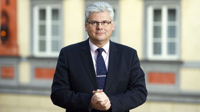 Šéf motolské nemocnice a exministr zdravotnictví Miloslav Ludvík