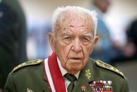 Zemřel stoletý hrdina od Dukly: Veřejnost se rozloučí s veteránem Masopustem (†101)