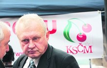 Europoslanec za KSČM zatčen ve Švýcarsku. Je Miloslav Ransdorf bankovní lupič?