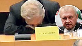 Eurospáč Miloslav Ransdorf se opět probojoval do europarlamentu. Již potřetí!