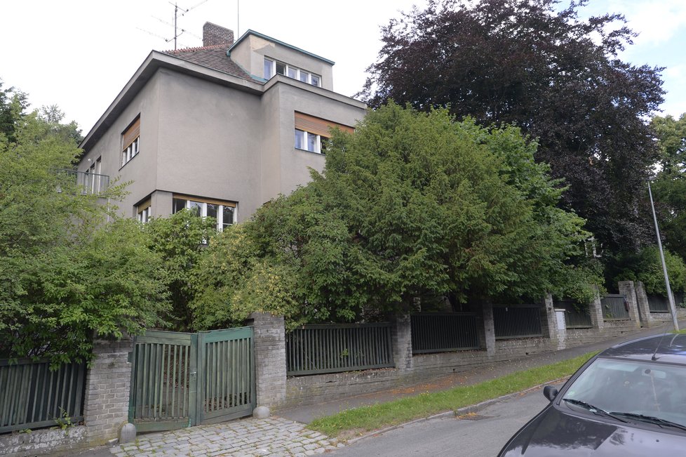Vila v pražských Dejvicích, která patřila komunistickému pohlavárovi Milouši Jakešovi.