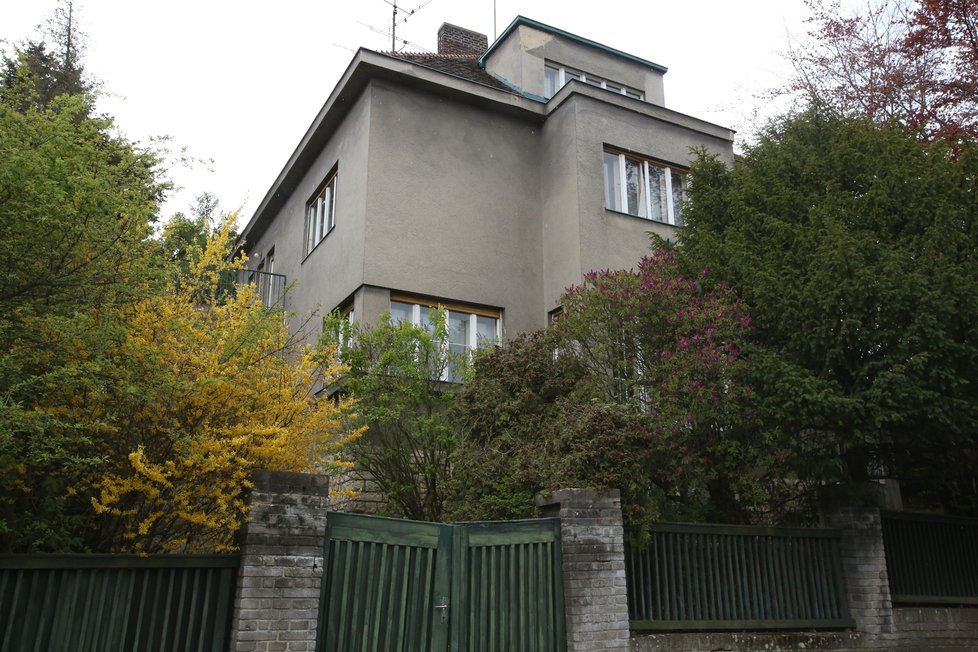 Vila v pražských Dejvicích, která patřila komunistickému pohlavárovi Milouši Jakešovi.