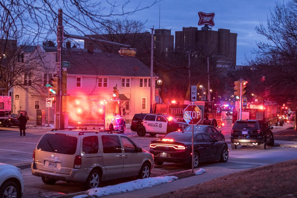 Střelec v pivovaru v americkém Milwaukee zabil pět lidí