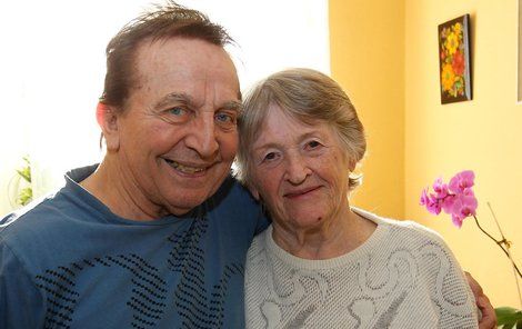 Jaroslav a paní Malá jsou v domově seniorů velice oblíbený a hodně veselý pár.