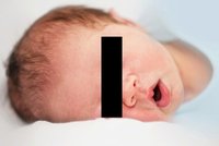 Tragédie v mostecké porodnici: Záhadná smrt dítěte při kojení?!