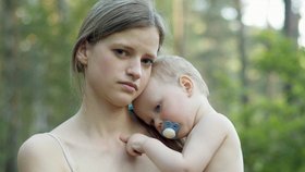 Ilustrační foto. Když děti mají děti. Holanďanka překvapila svou rodinu nenadálým porodem. Nyní nad sebou musí mít dohled sociálního pracovníka