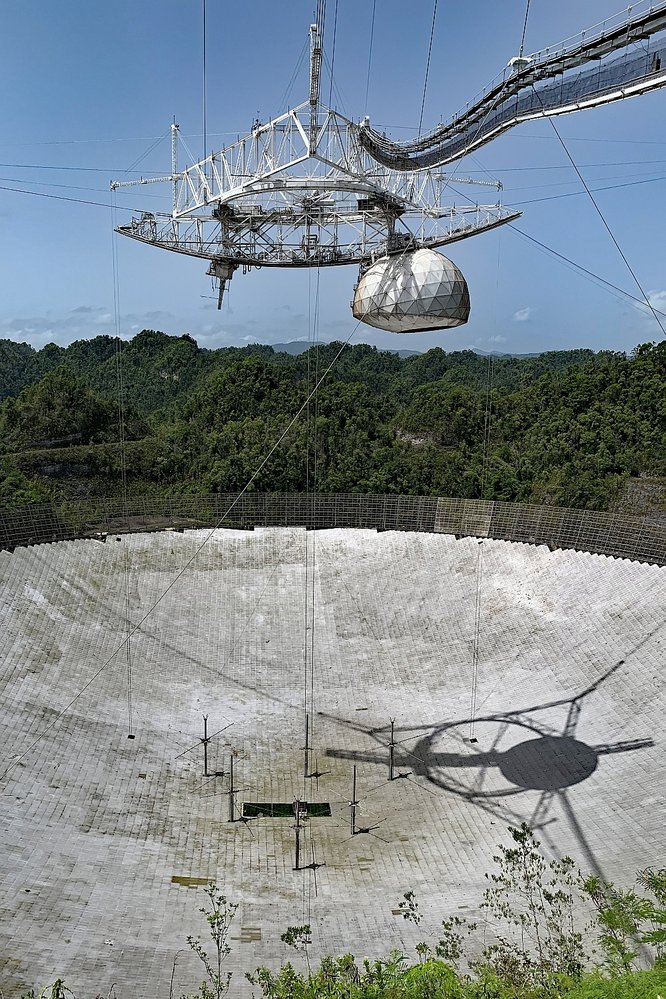Radioteleskop Arecibo před kolabsem