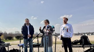 Na Letnou mohou dorazit statisíce lidí, míní Minář z Milionu chvilek. Bojí se provokatérů Na Letnou mohou dorazit statisíce lidí, míní Minář z Milionu chvilek. Bojí se provokatérů