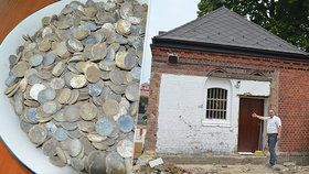 Tisíce mincí ležely pod podlahou márnice u kostela v Ludgeřovicích na Opavsku.