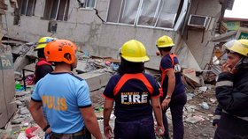Filipínský ostrov Mindanao postihlo zemětřesení, jedna potvrzená oběť.