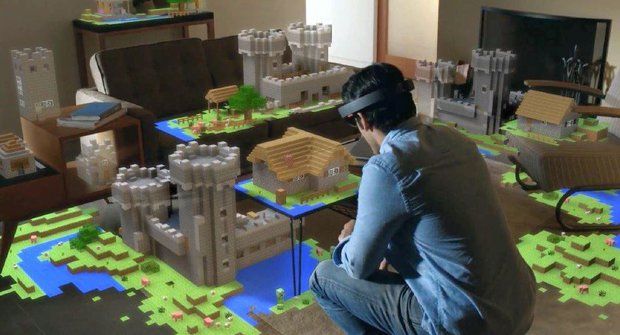 HoloLens postaví Minecraft na vašem stole