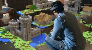 HoloLens postaví Minecraft na vašem stole