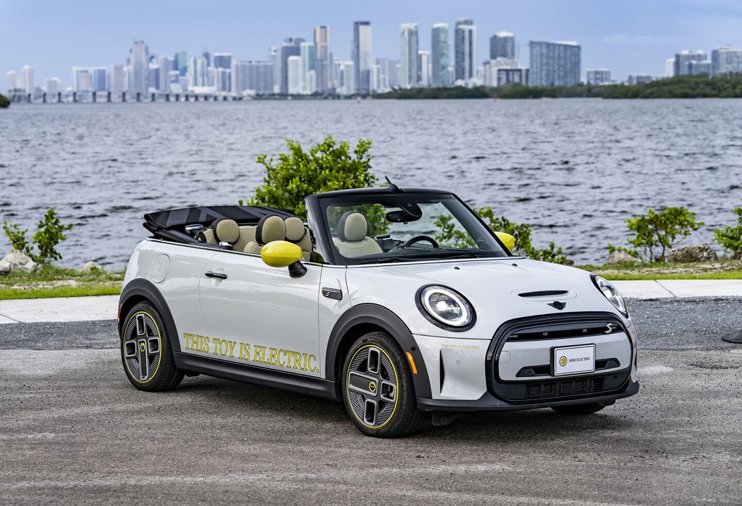 Mini Cooper SE Cabrio One-Off