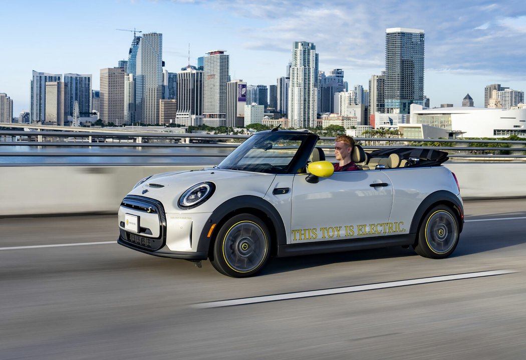 Mini Cooper SE Cabrio One-Off