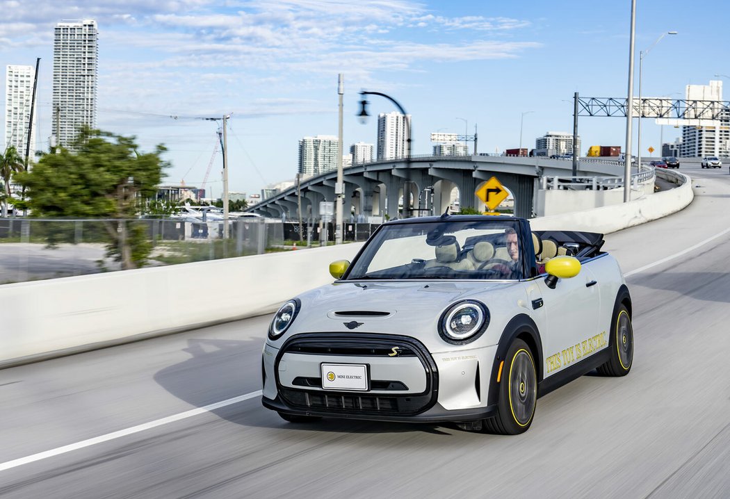 Mini Cooper SE Cabrio One-Off