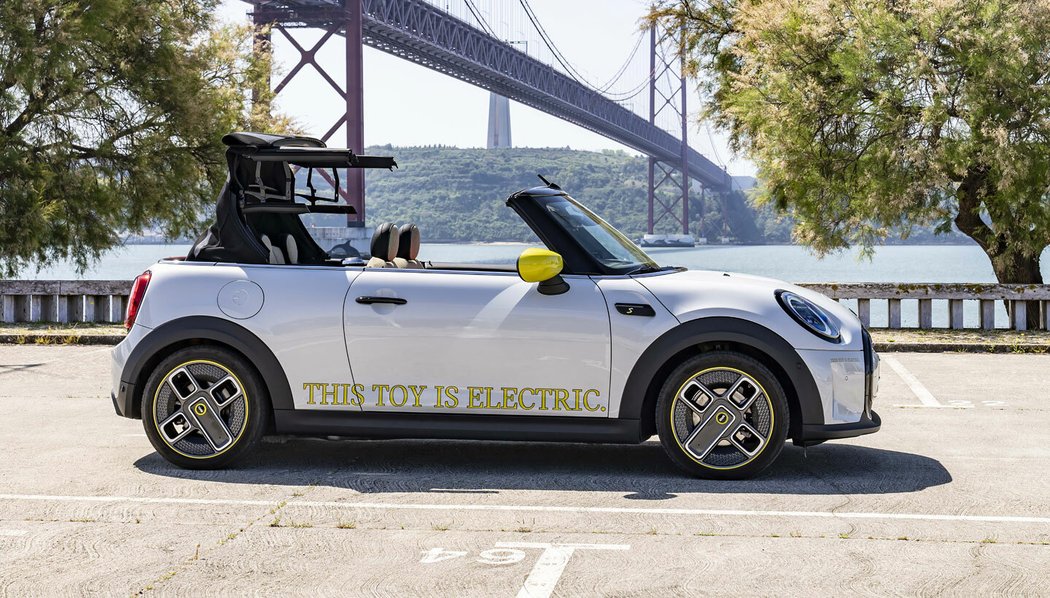 Mini Cooper SE Cabrio One-Off