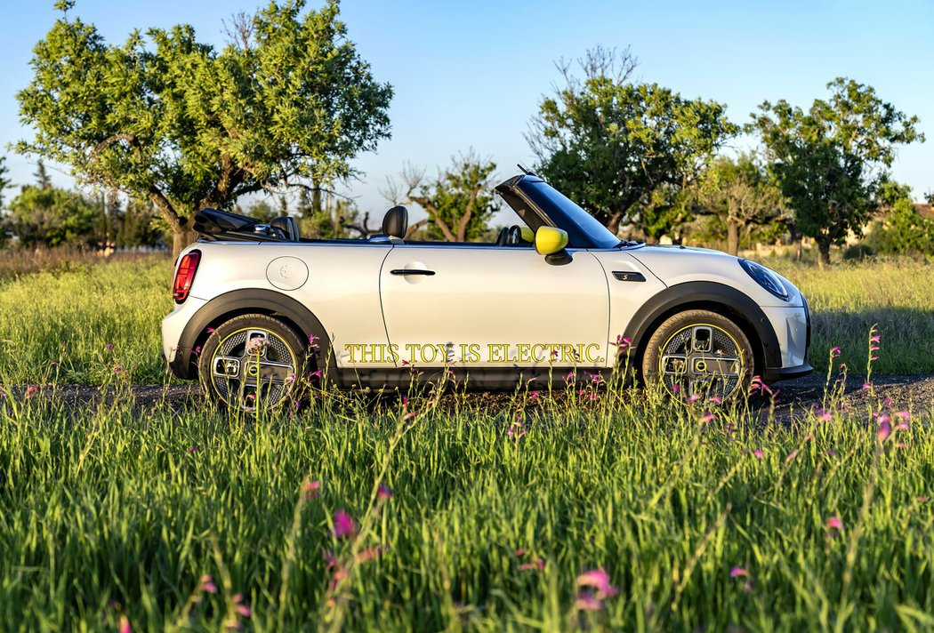 Mini Cooper SE Cabrio One-Off