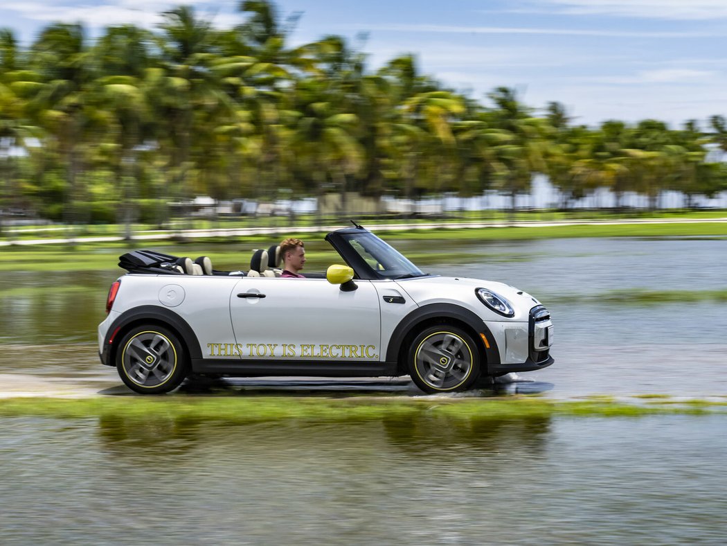 Mini Cooper SE Cabrio One-Off