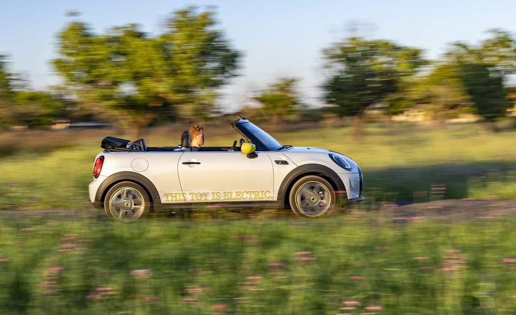 Mini Cooper SE Cabrio One-Off