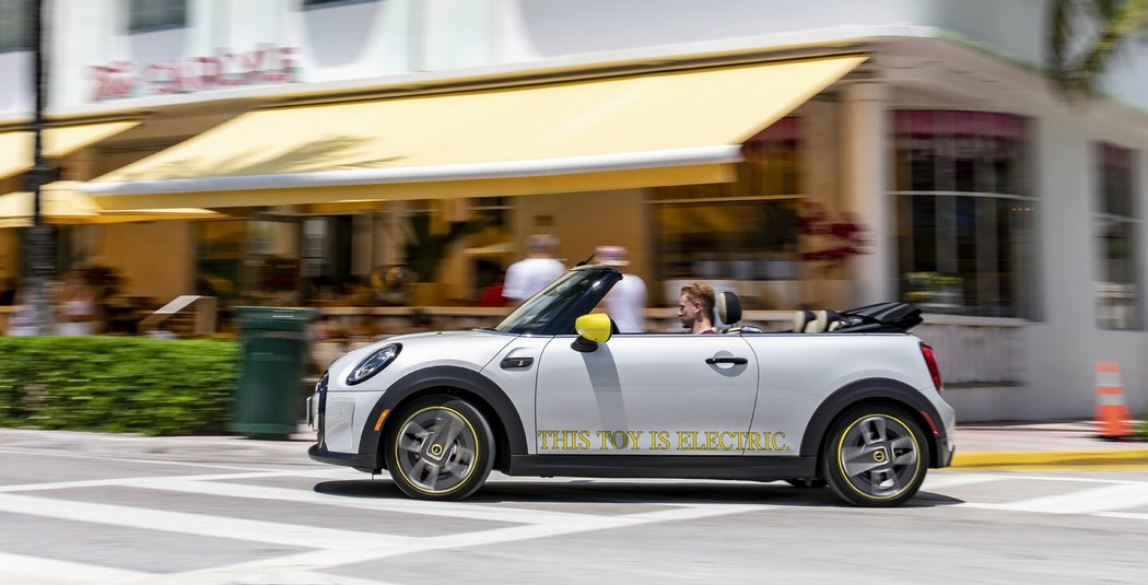 Mini Cooper SE Cabrio One-Off