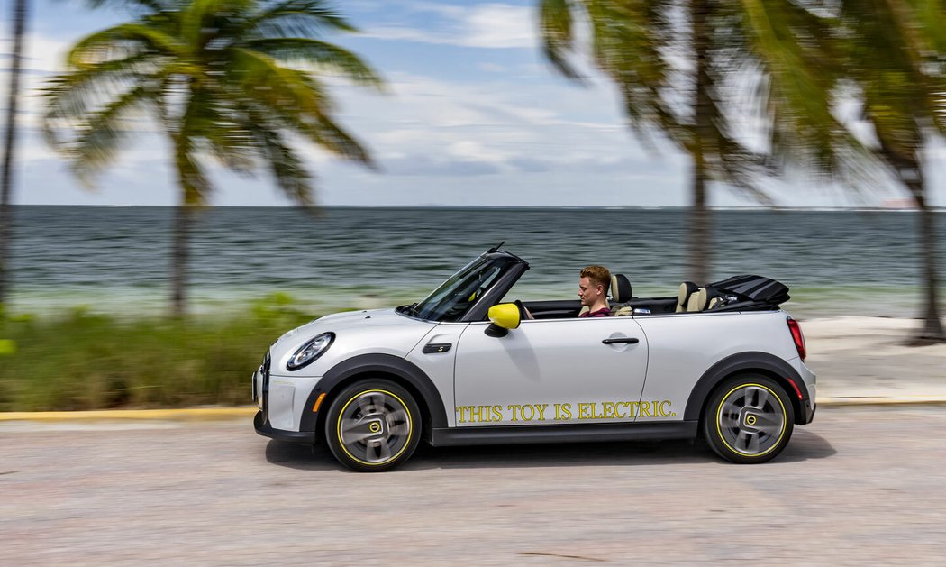 Mini Cooper SE Cabrio One-Off