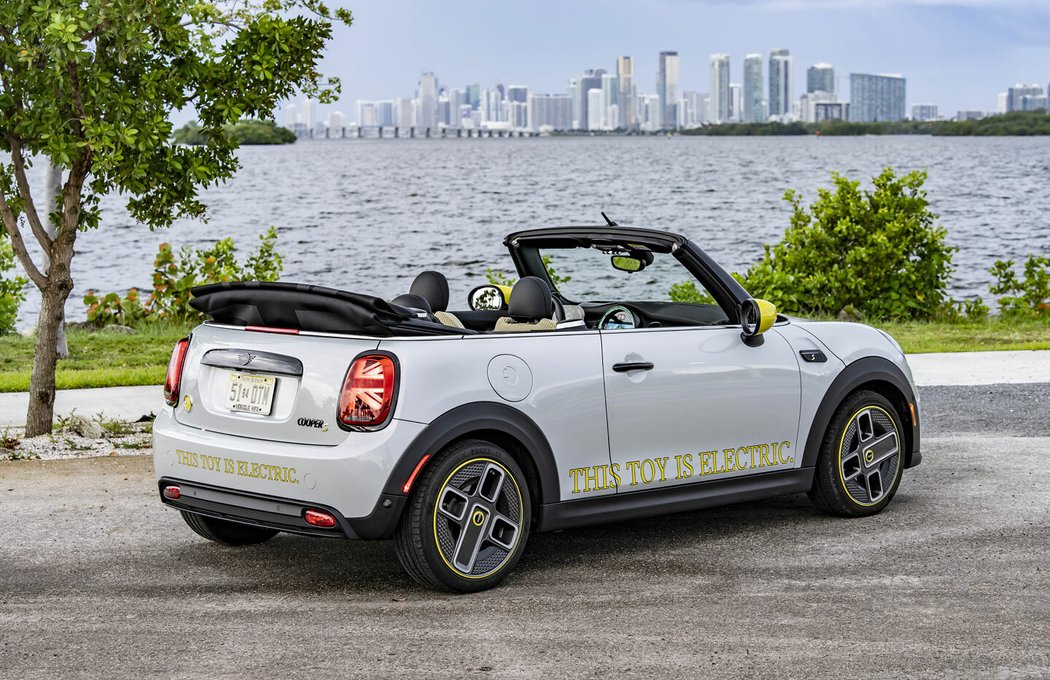 Mini Cooper SE Cabrio One-Off