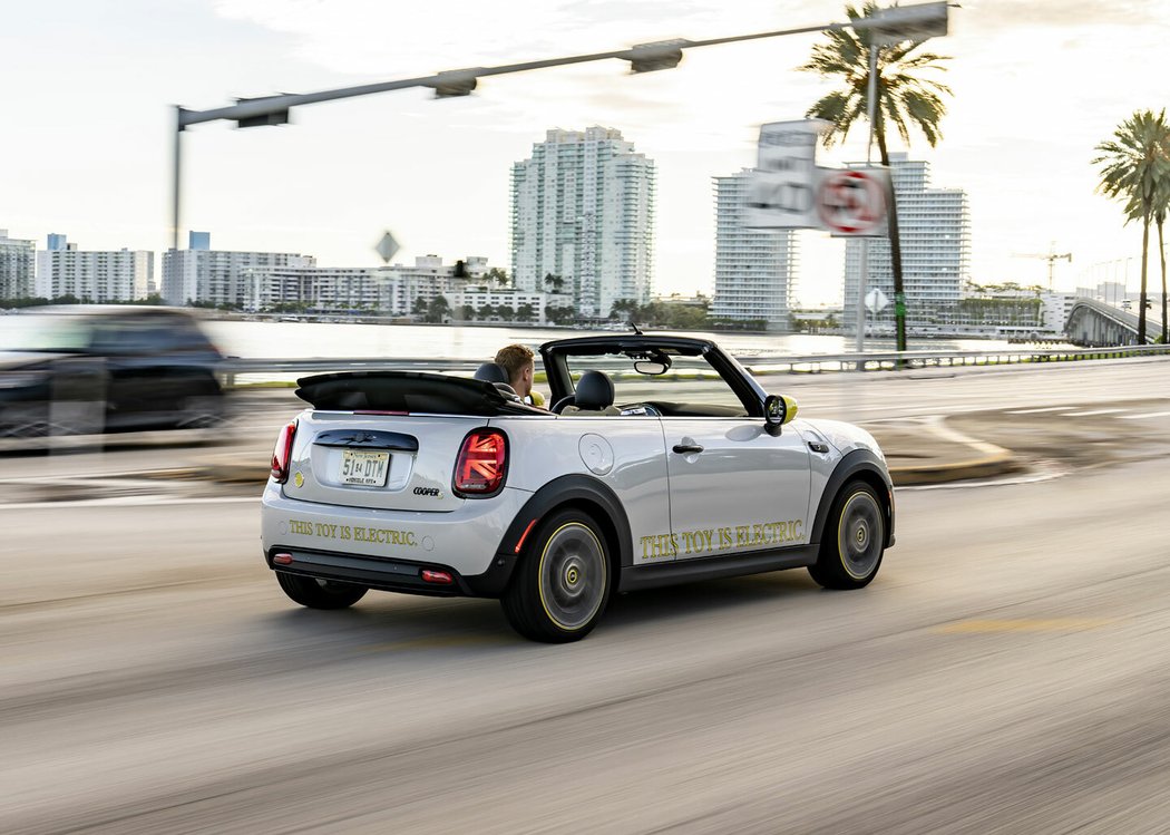 Mini Cooper SE Cabrio One-Off