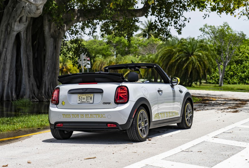 Mini Cooper SE Cabrio One-Off