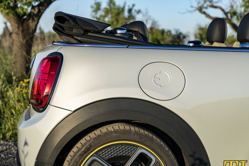 Mini Cooper SE Cabrio One-Off