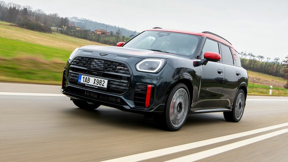 První jízda v novém Mini JCW Countryman: Moderní divočák