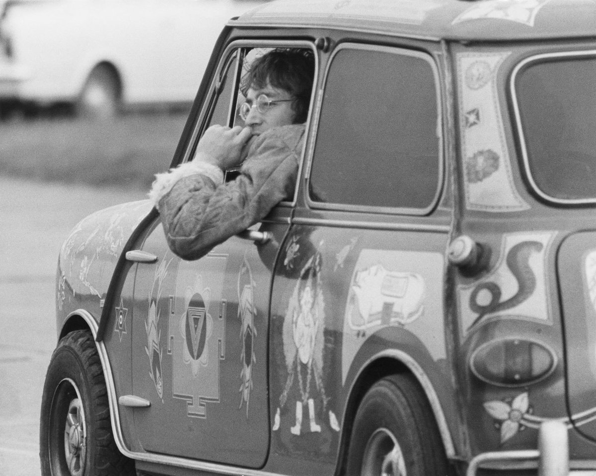 Morris Mini Minor (1967) a John Lennon