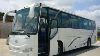 Při havárii autobusu v Řecku zahynuli tři Češi