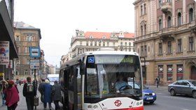 O zavedení mikrobusu hlasují obyvatelé Přední Kopaniny na webu městské části. (Ilustrační foto)