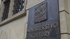 Ministerstvo kultury v roce 2014 nevedlo správné účetnictví. Přes 1,5 miliardy korun v něm vykázalo špatně