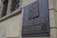 Ministerstvo kultury pohořelo: Kontroloři našli v účtech chyby za 1,6 miliardy