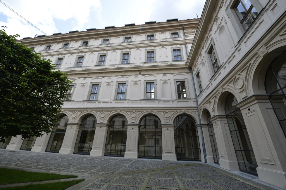 Černínský palác je od první světové války sídlem ministerstva zahraničí.