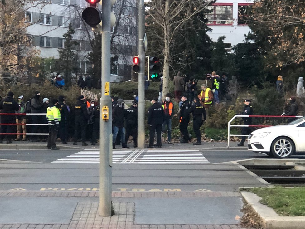 Protest proti postupu ministerstva životního prostředí v případu otravy Bečvy (2. 12. 2020)