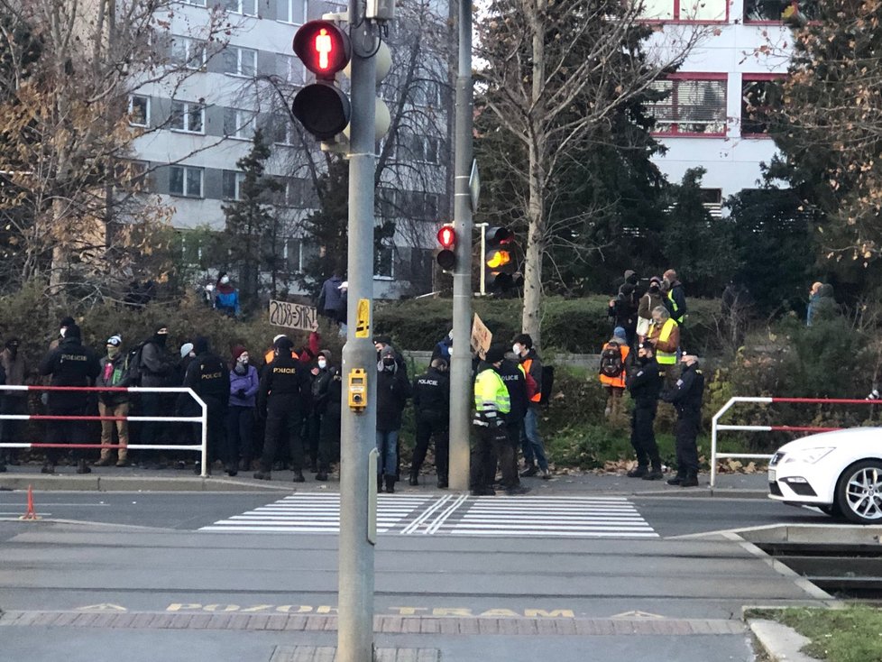 Protest proti postupu ministerstva životního prostředí v případu otravy Bečvy (2. 12. 2020)