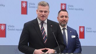 Turek pojede místo Červeného do Bruselu. V ten den nemůžu, musím Filipovi umýt auto, tvrdí Červený Turek pojede místo Červeného do Bruselu. V ten den nemůžu, musím Filipovi umýt auto, tvrdí Červený