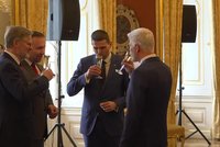 Pavlův ostrý start. „Nechtěného“ Hladíka jmenoval ministrem a rýpl si do Zemana